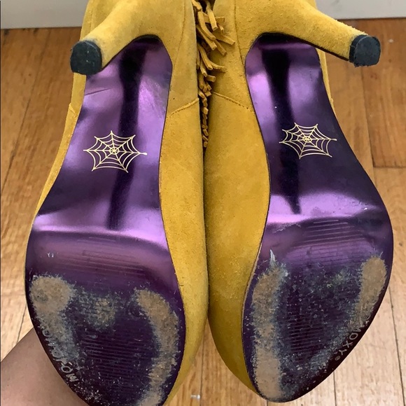 Yellow fringe boots - Picture 6 of 6